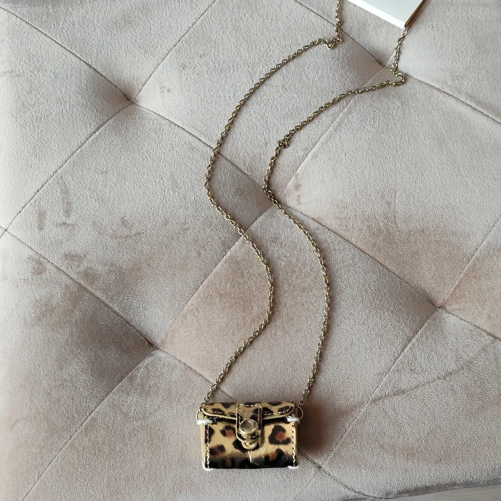 Forever 21 Cheetah Print Gold-Tone Pendant Necklace